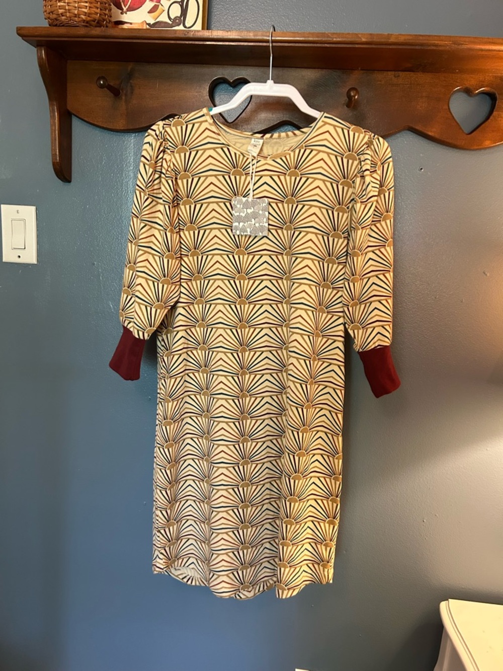 Women’s Large Kate Quinn Dress in a Cream Boho Sunset Print with Burgundy Cuffs